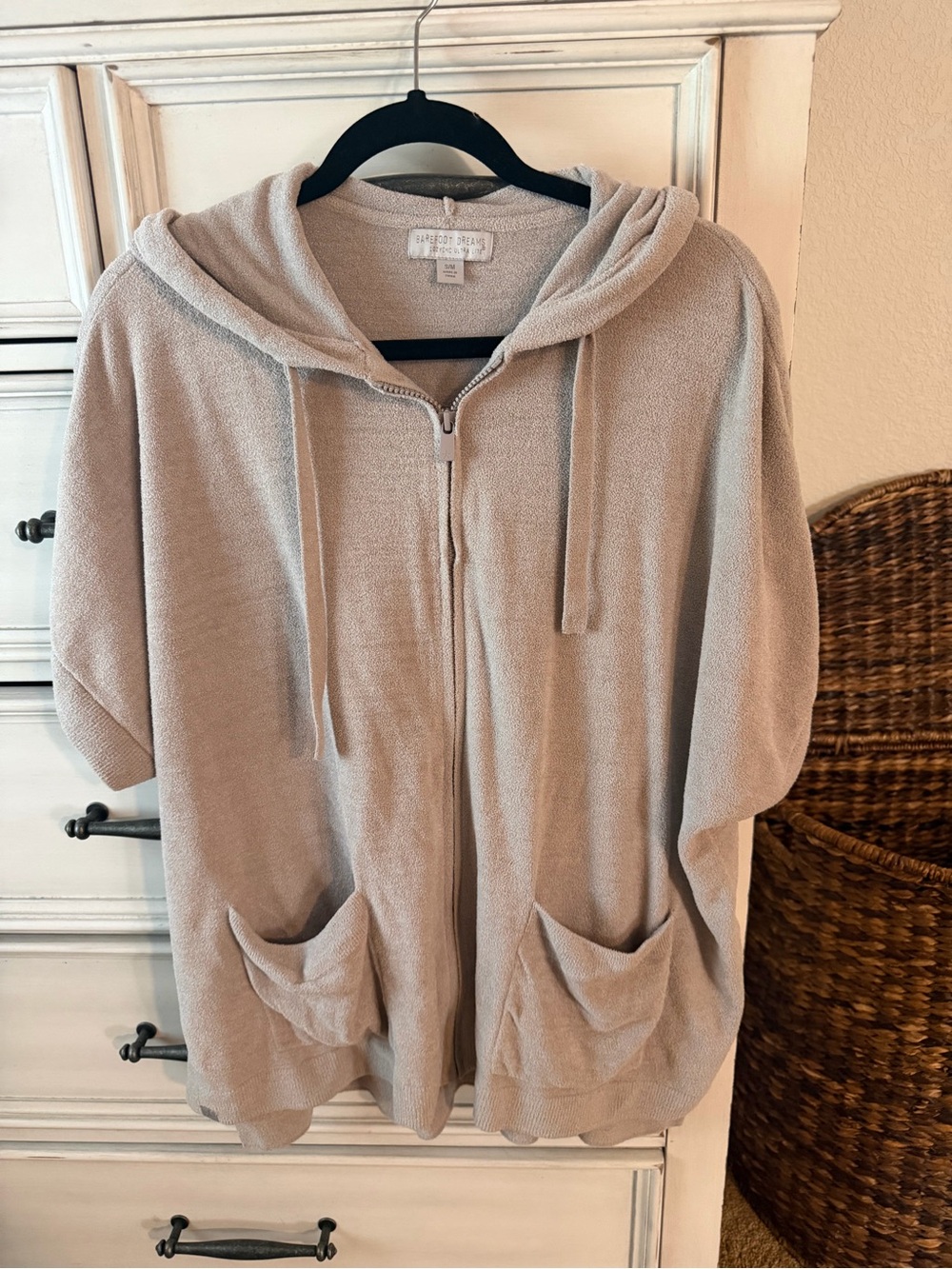 Barefoot dreams hoodie